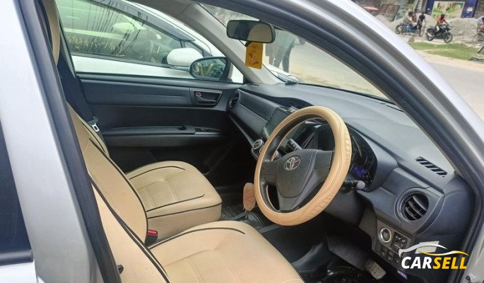 Toyota Axio ব্যাংক লোন কিস্তি সহ 2019 Reconditioned Car