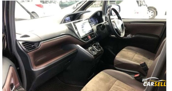Toyota Esquire GI PREMIUM DOOR PWR 2018 Reconditioned Car