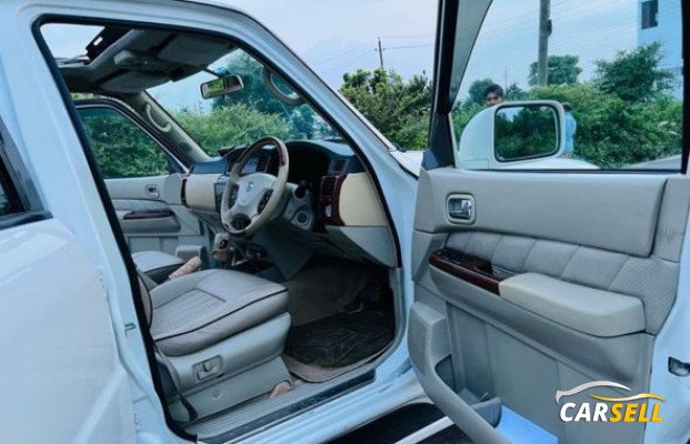 Nissan Patrol Seat Power Sunroof 2009 (Used Car)