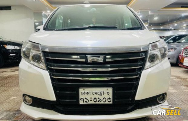 Toyota Noah 2015 (Used Car)