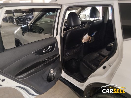 Car for SALE - Nissan X-Trail (2016) – Premium Condition