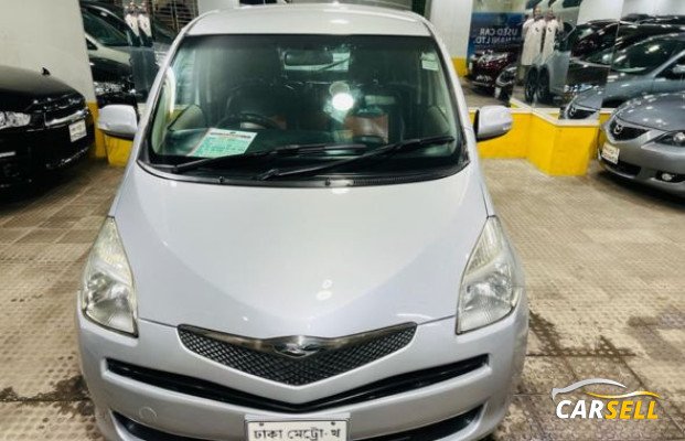 Toyota Ractis Fresh Condition 2005 (Used Car)