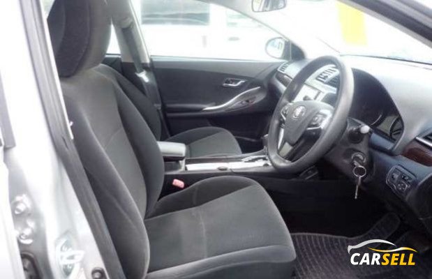 TOYOTA PREMIO 2018 SILVER