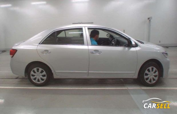 TOYOTA PREMIO 2017 SILVER
