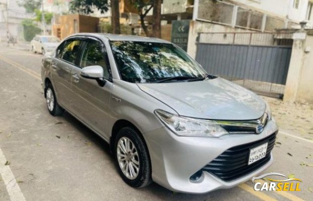 Toyota Axio Hybrid 2015 (Used Car)