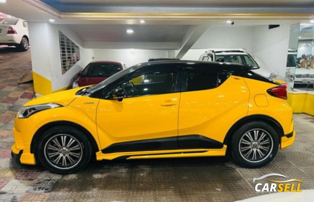 TOYOTA C-HR G LED HYBRID 2017 (Used Car)