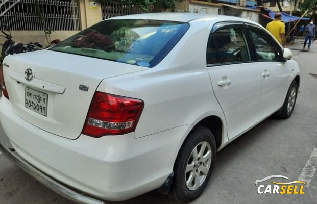Toyota Axio 2010