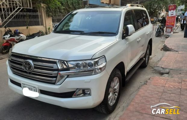 Toyota Land Cruiser V8 2016