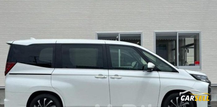 Toyota Noah Hybrid SZ 2022 Recondition Car Sale