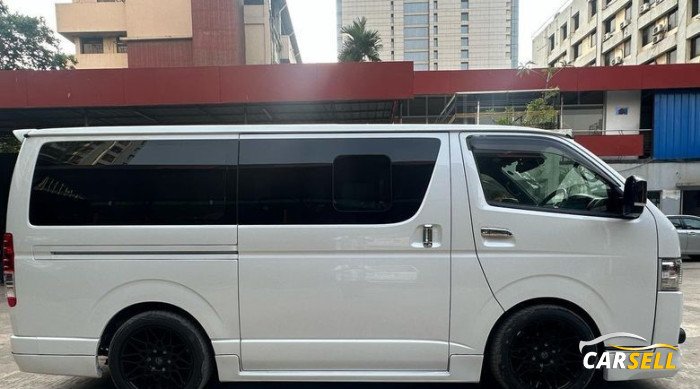 Toyota Hiace Super GL Dark Prime 2022 Recondition Car