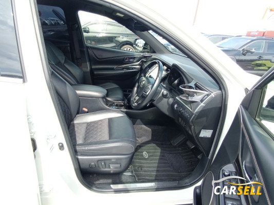 Toyota Harrier Non-Hybrid – 2020