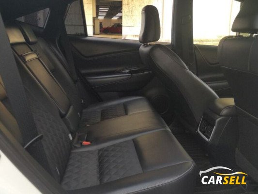 Toyota Harrier Non-Hybrid – 2020