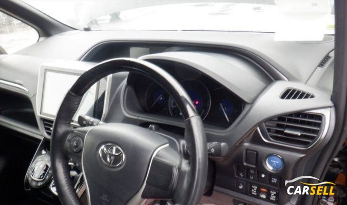 Toyota Esquire Gi Premium Modelista 2020 Reconditioned Car