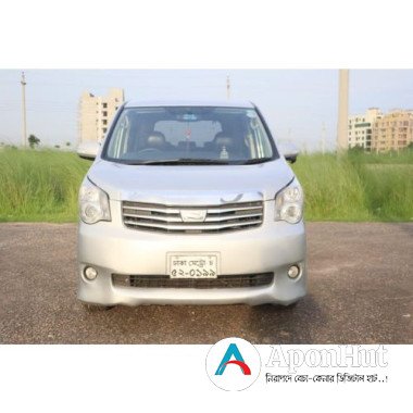 Pre-Owned Toyota Noah X (Used CAR)