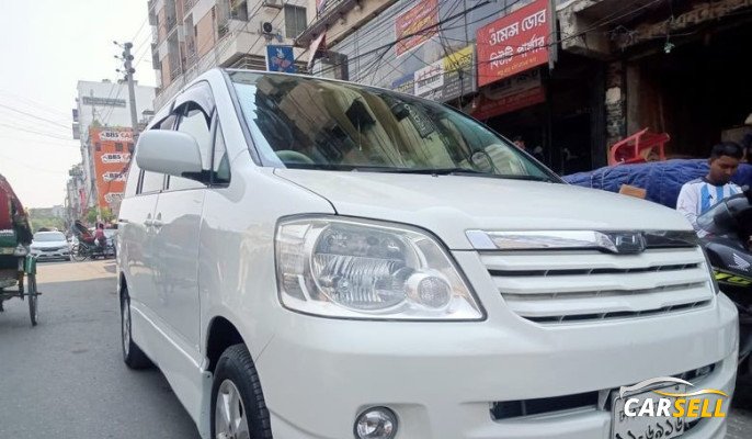 Toyota Noah X Edition 2002 Used Car