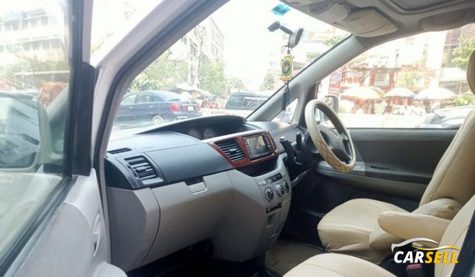 Toyota Noah X Edition 2002 Used Car