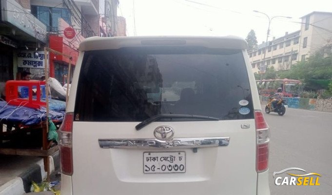 Toyota Noah X Edition 2009 Used Car
