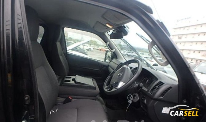 Toyota Hiace GL DUAL AC PROJ 2020 Reconditioned Car