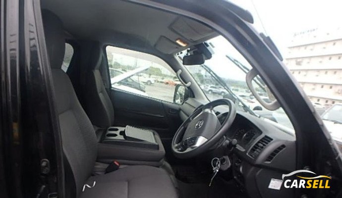 Toyota Hiace GL DUAL AC 2020 Reconditioned Car