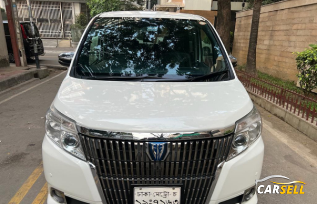 Toyota Noah Esquire Gi 2015 (Used Car)