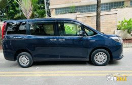TOYOTA NOAH HYBRID 2015 (Used Car)