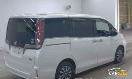 Toyota Esquire Pearl Gi Premium 2019Reconditioned Carar