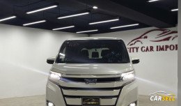 Toyota Noah Pearl G Hybrid 2021 Reconditioned Car