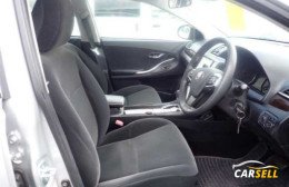 TOYOTA PREMIO 2018 SILVER