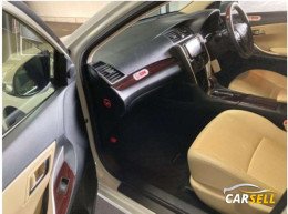 TOYOTA PREMIO F-EX 2019
