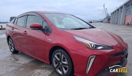 Toyota Prius S Touring Selection 2019 Car