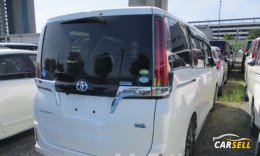 Toyota Esquire GI all power 2019 Reconditioned Car