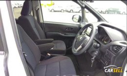 Toyota Noah X KEY NON HYBRID 2019  Rweconditioned Car